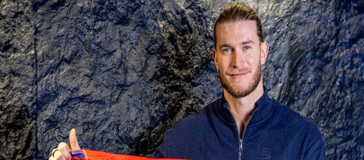 Former Liverpool goalkeeper Loris Karius officially joins Schalke 04 on free transfer..