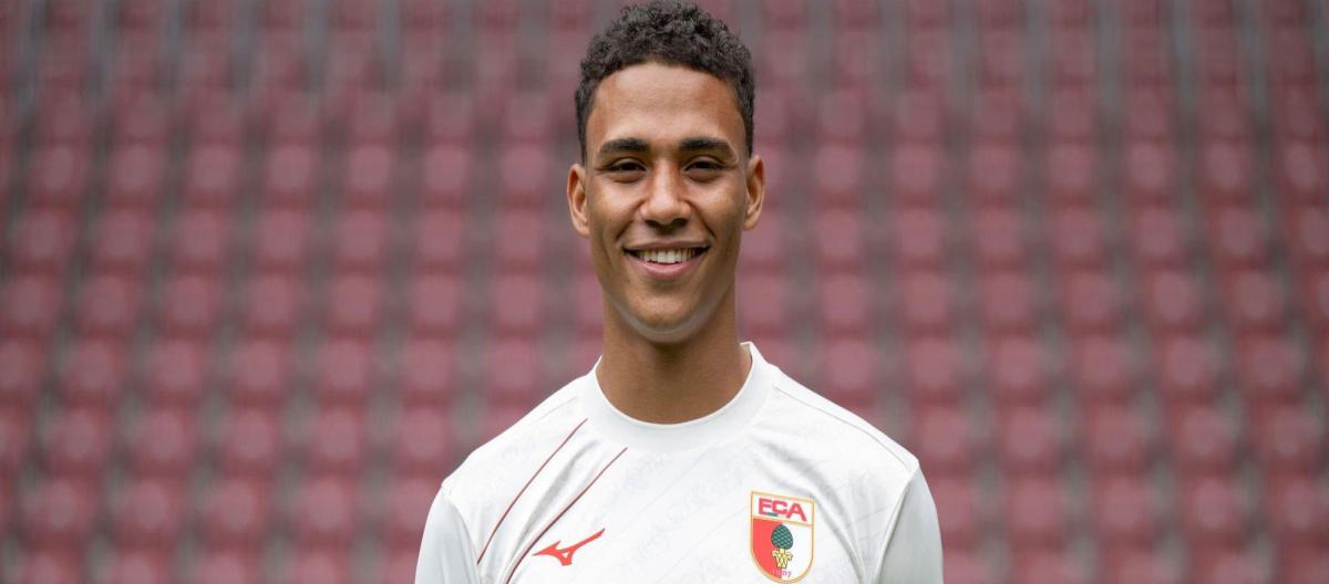 Augsburg completes contract extension with right-wing back Henri Koudossou..