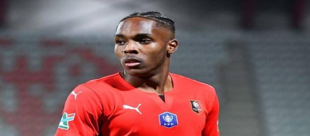 Manchester United is interested in signing Bayern Munich star Ter, but competition is fierce and the player has decided to leave