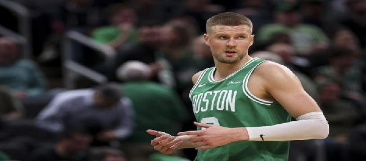 Porzingis' efficient performance helped the Celtics lead the Knicks at halftime