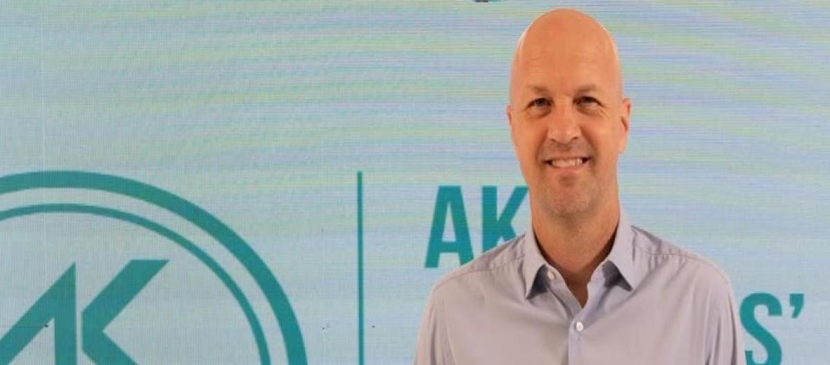 Official: Cruyff Jr. officially takes up the post of technical advisor to the Indonesian Football Association