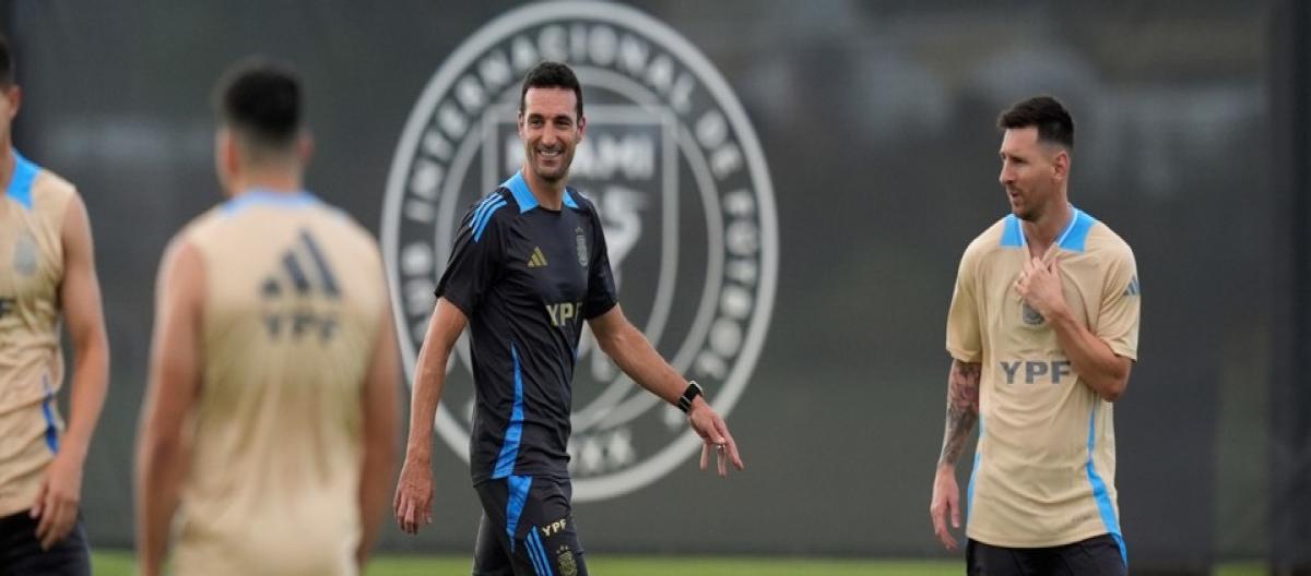 阿根廷队新一期大名单：梅西领衔，埃切维里、佩罗内首次入选