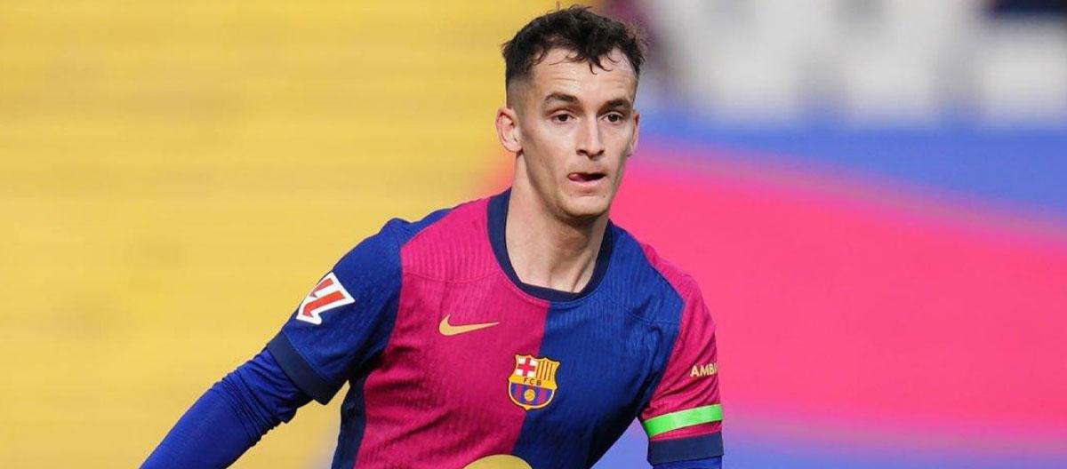 巴塞罗那证实后腰妖星卡萨多右膝外侧韧带撕裂赛季报销..