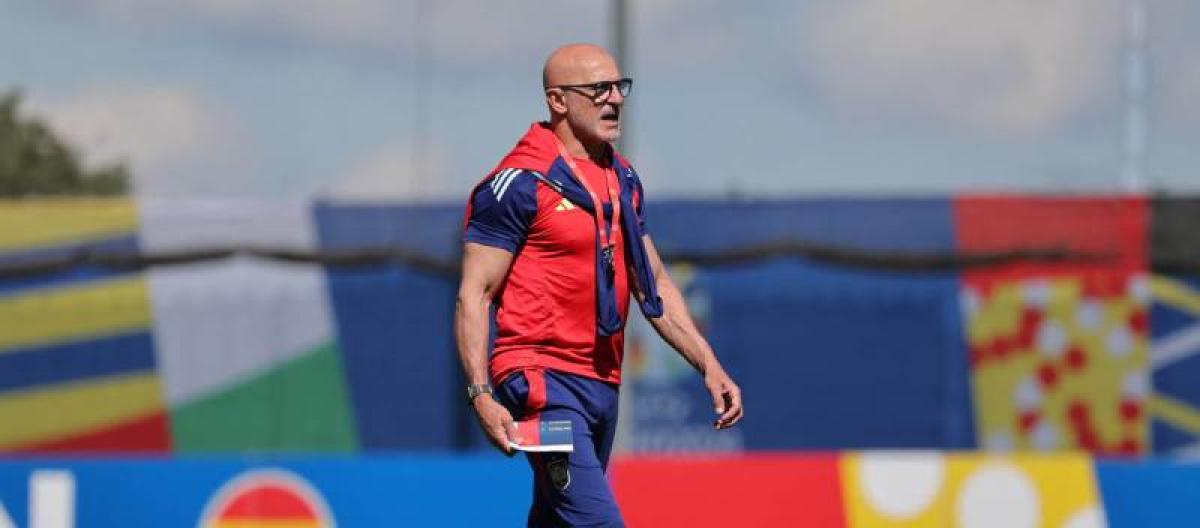 Spain coach Luis De La Fuente promises to go all out in the second leg