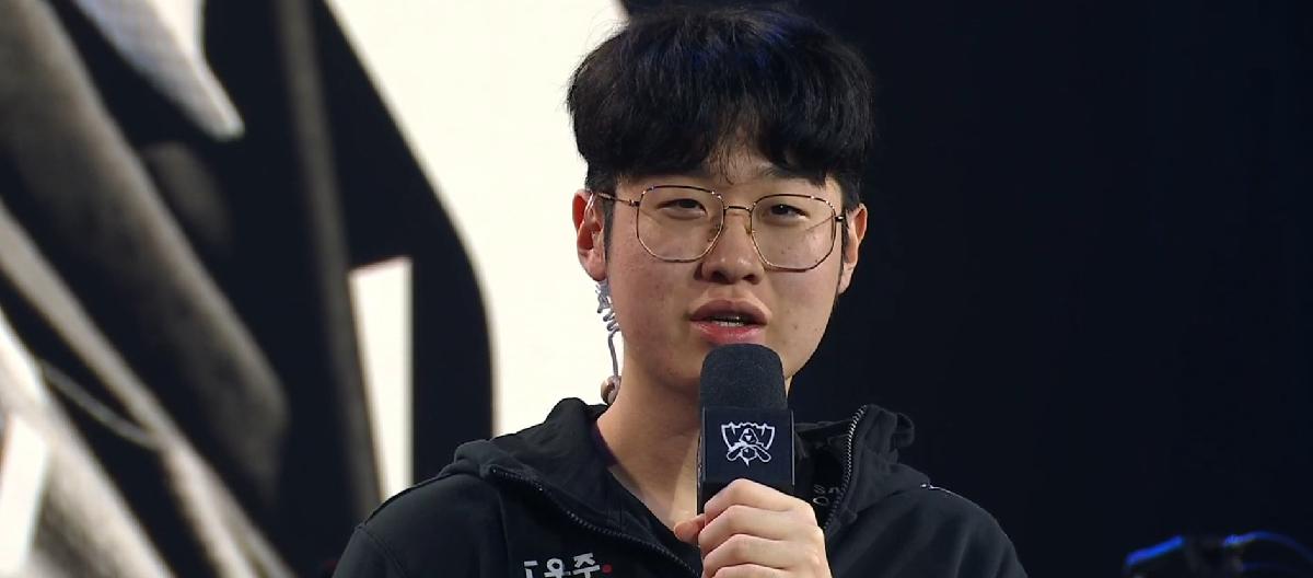 The Zeus departure incident has become a hot topic, with fans first attacking the T1 team and then demanding the CEO to resign and apologize.