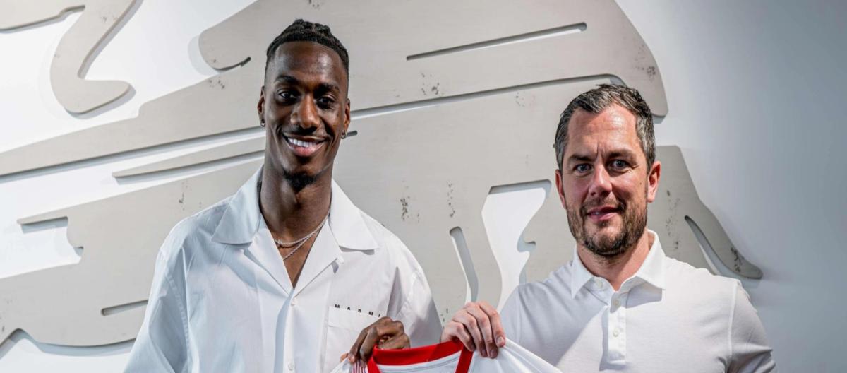 莱比锡RB官方：20岁荷兰中场新星班祖齐今夏将从奥哈瓦里正式加盟，合约为期5年