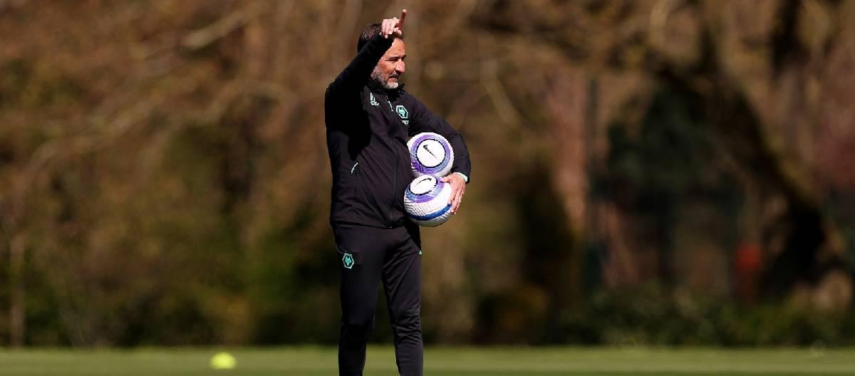 维托尔·佩雷拉提醒球员们不能松懈，球队将迎来艰难的挑战