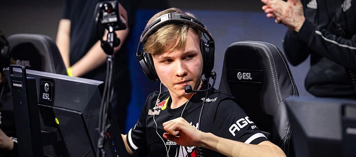 CS2：分析师kassad说m0NESY留在G2更有前途，被OD暗讽小丑。