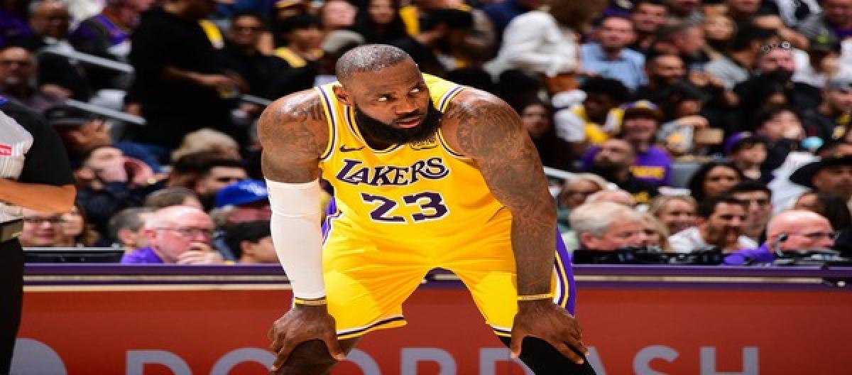 James' knee injury confirmed! Left knee ligament sprained at level 2, expected to miss 3-5 weeks and miss the rest of the playoffs