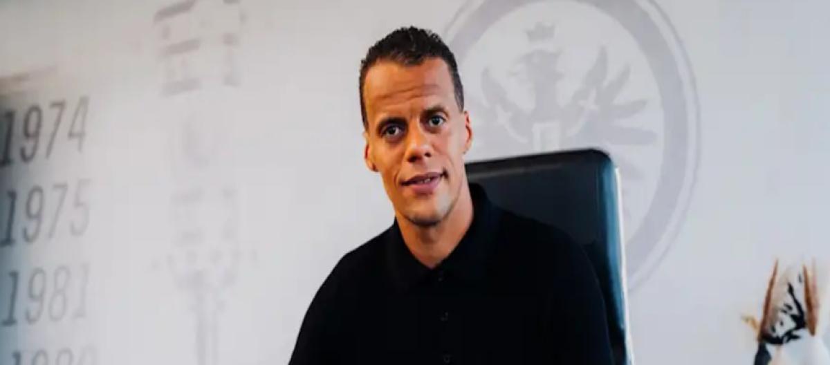 官方：法兰克福与35岁右后卫蒂莫西·钱德勒续约至2026年