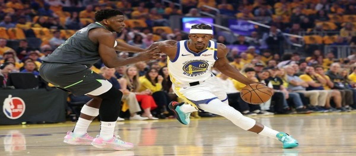 The Warriors lead with 0 three-pointers in the first half! A rare playoff record reappears eight years later