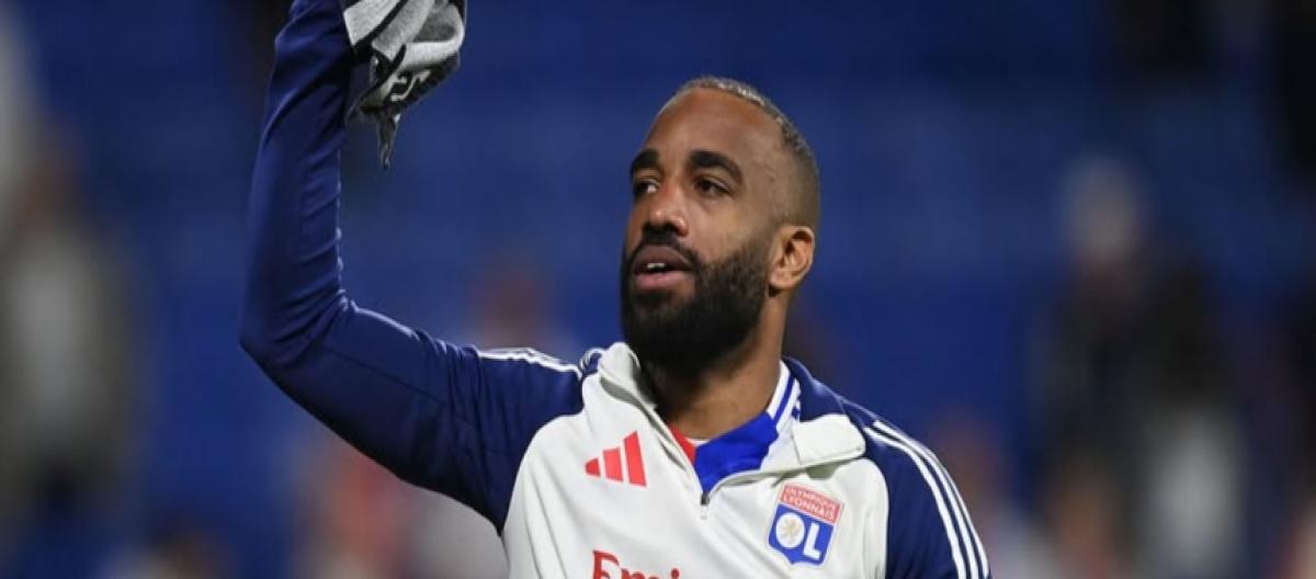 Fonseca confirms Lacazette will leave Lyon this summer, ending his 17-year career