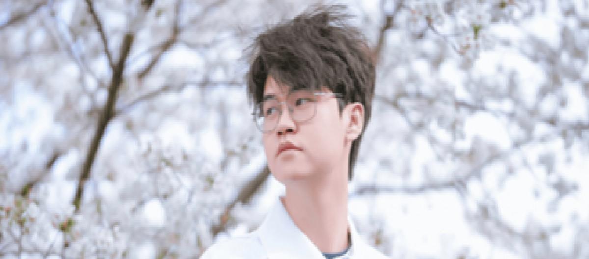 Wuhan eStarPro player Yi Zheng announced his retirement and plans to return to daily life