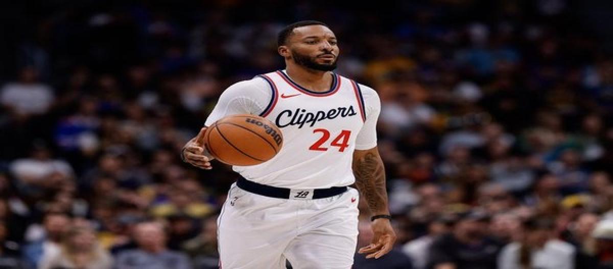 Clippers are not in a hurry to renew Norman Powell's contract and are considering future salary structure to maintain room for maneuver