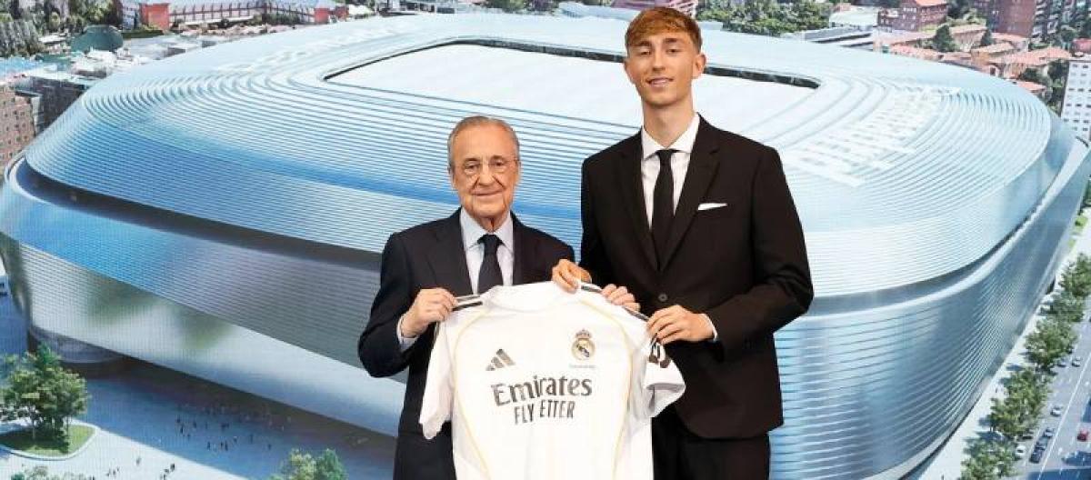 20-year-old centre-back Dean Huissen joins Real Madrid