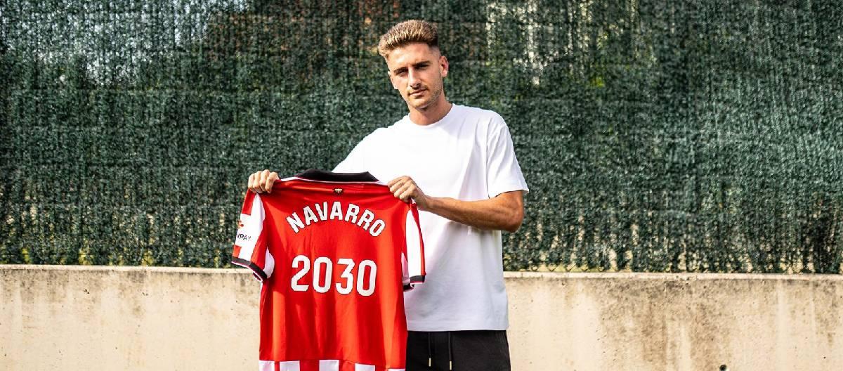 Athletic Bilbao signs Roberto Navarro on a five-year contract