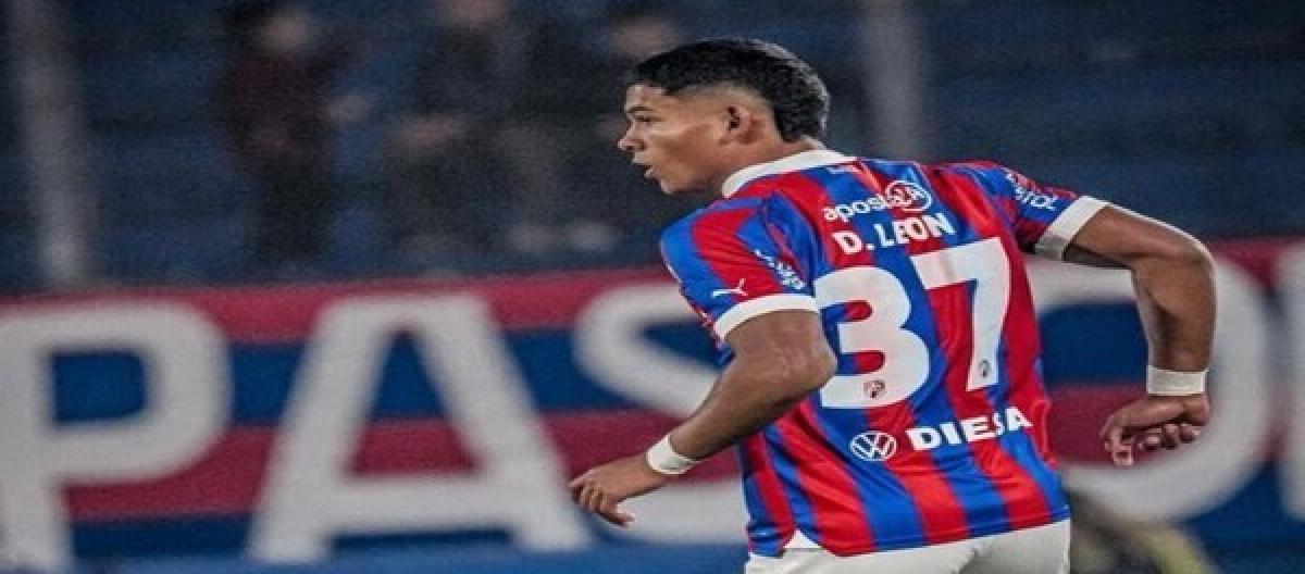 曼联官宣签下18岁巴拉圭边卫迭戈·莱昂 总价或达700万英镑