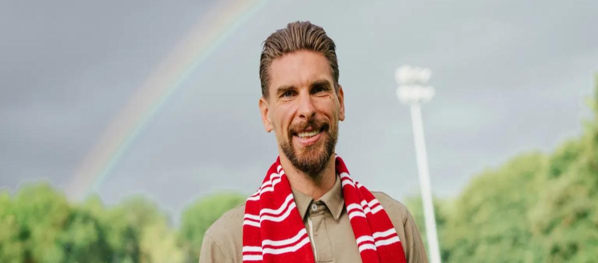 Former German goalkeeper Zieler officially returns to Cologne for a transfer fee of 200,000 euros