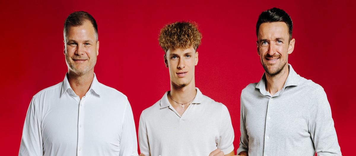 Stuttgart officially announced the signing of 18-year-old attacker Lazar Jovanovic on a 4-year contract