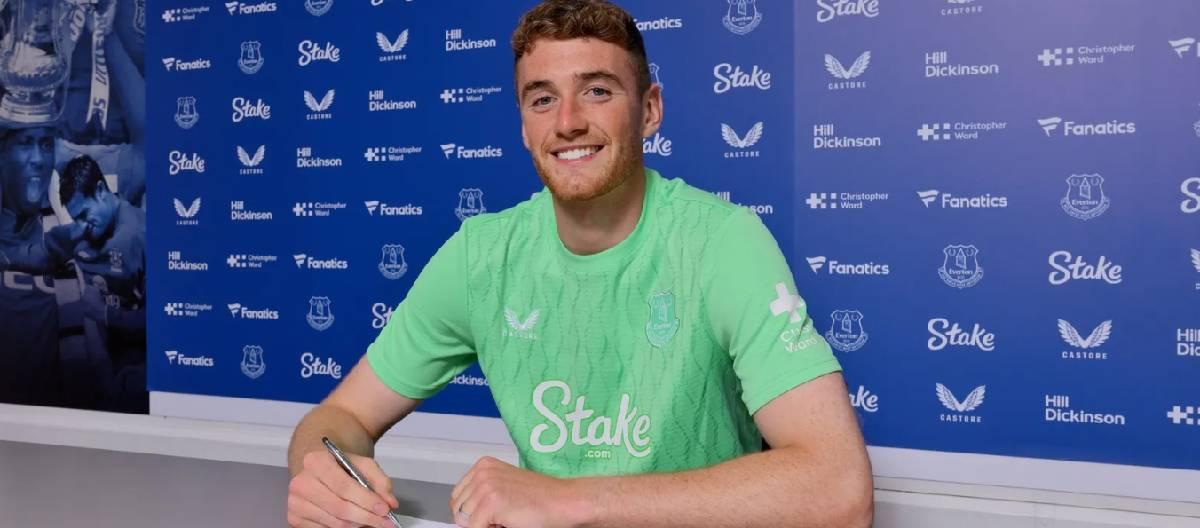 埃弗顿宣布签下门将马克·特拉弗斯，双方签至2029年