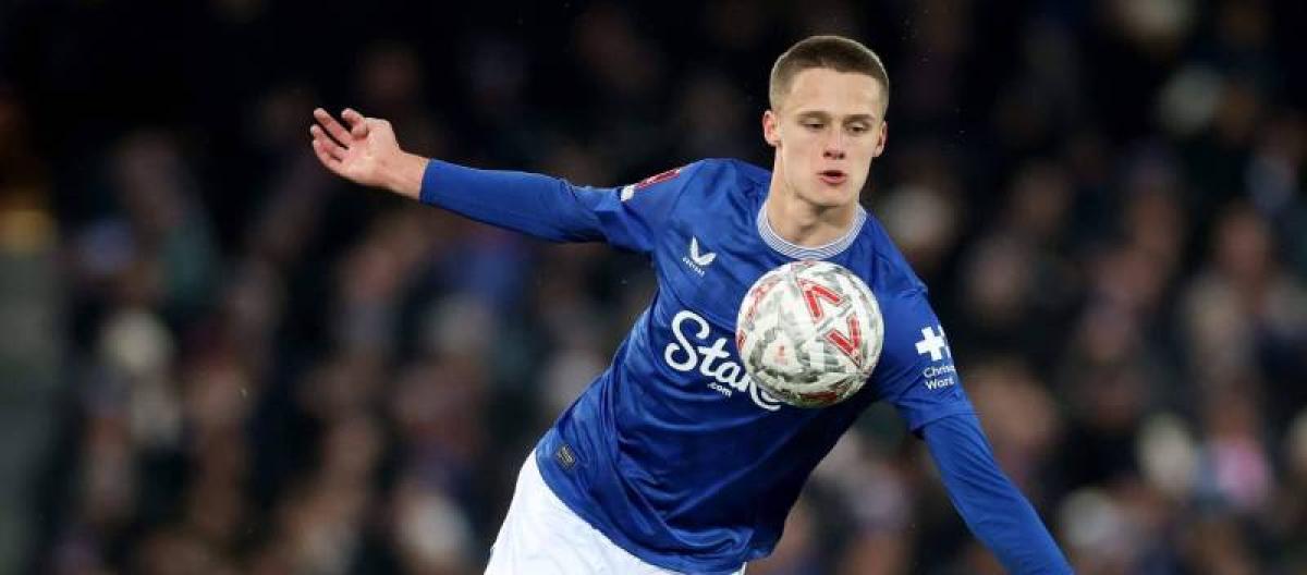 Everton star Armstrong aims to prove himself in pre-season