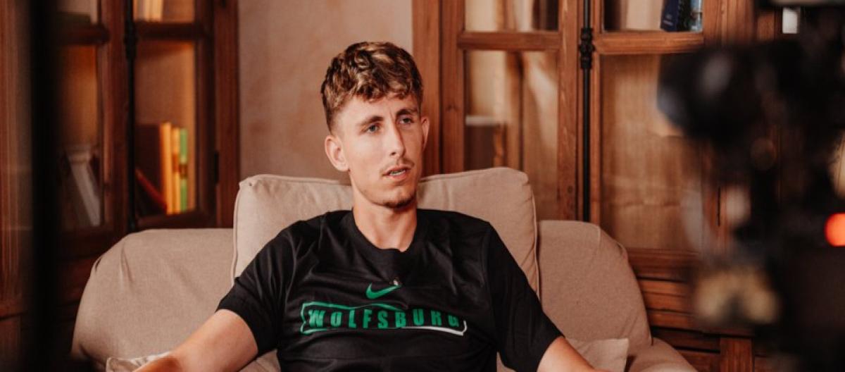 Napoli midfielder Lindstrom joins Wolfsburg on loan with buyout clause