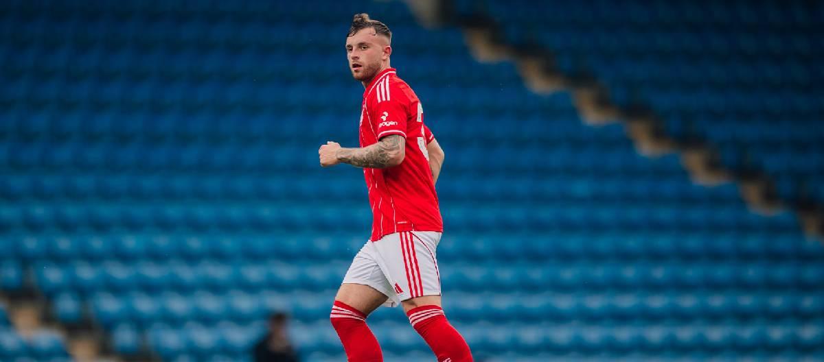 Dale Taylor leaves Nottingham Forest to join Blackpool