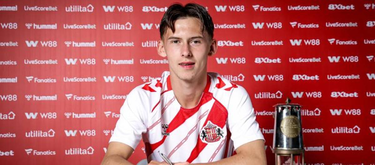 桑德兰新星克里斯·里格续约至2030年