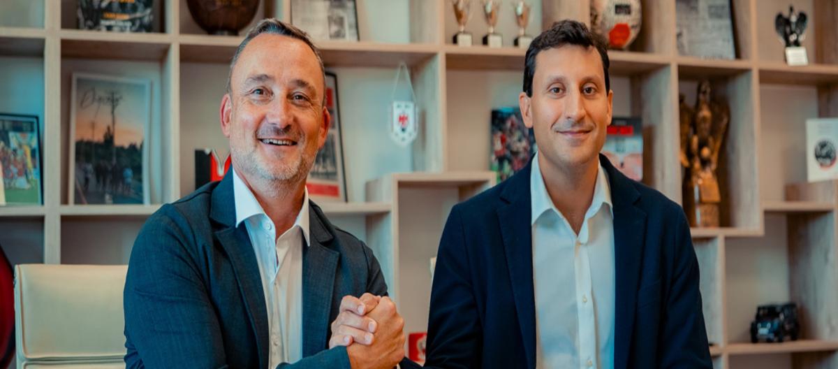 官方：尼斯与主帅弗兰克·海斯续约至2029年6月