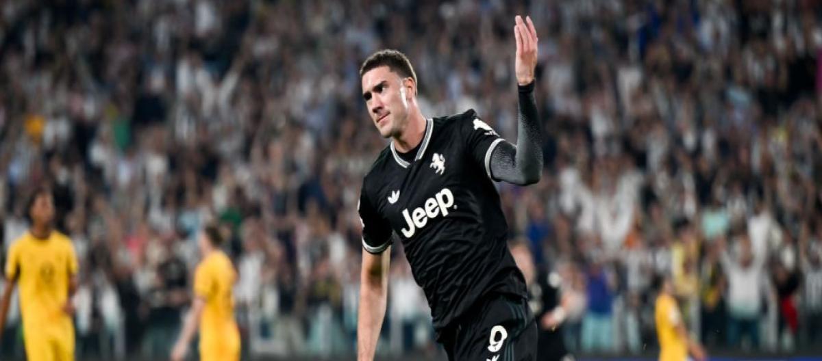 Champions League - Vlahovic scores twice as Juventus draws 4-4 with Dortmund
