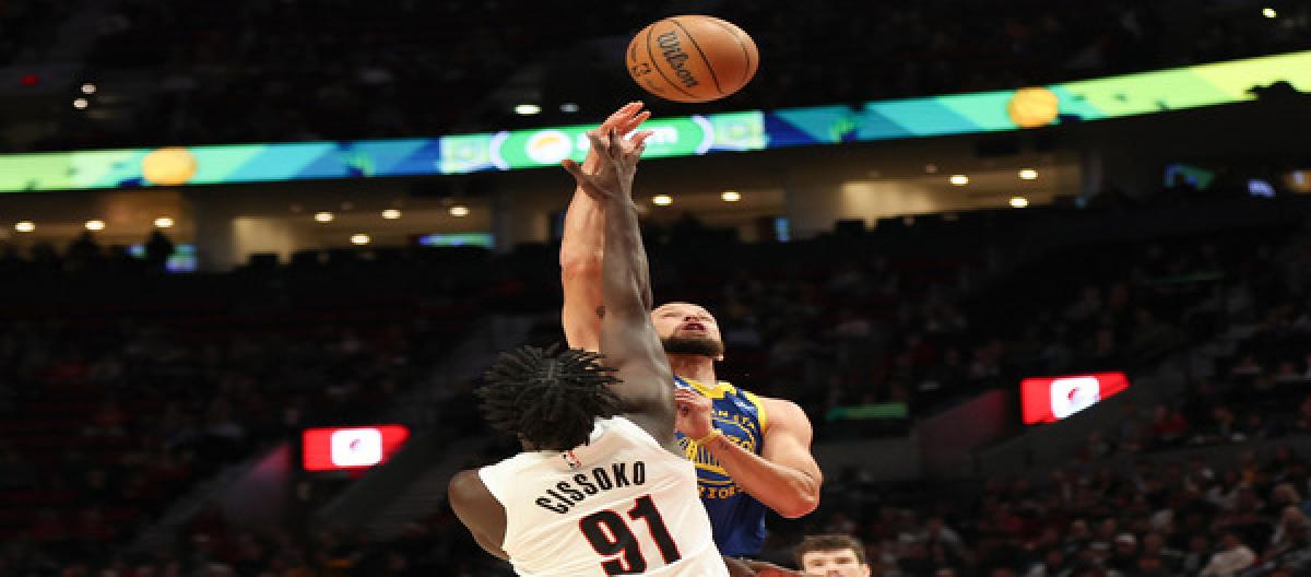 Warriors beat Trail Blazers 118-111, Curry scored 28 points to lead the team to victory