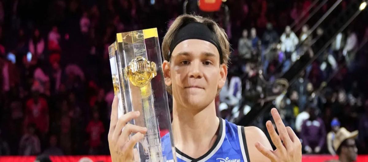 沙姆斯：步行者与马克·麦克朗签下多年合同，拟裁掉詹姆斯·怀斯曼