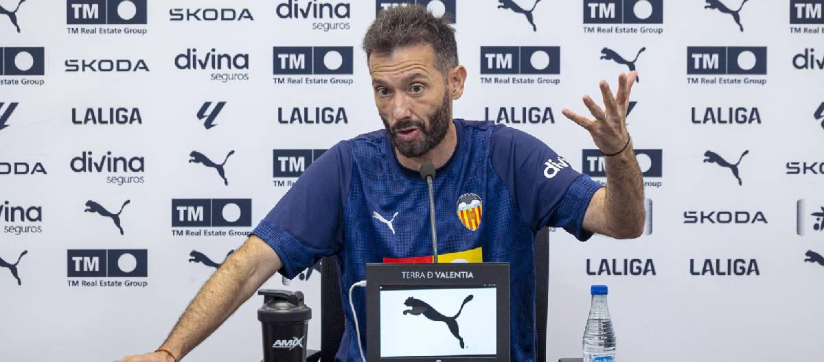 卡洛斯·科尔贝兰认为唯有坚持不懈，才能应对足球中的种种挑战与困难