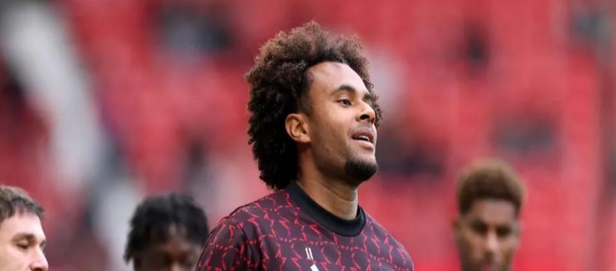 Corriere della Sera: AC Milan and Roma may compete for Manchester United striker Zirkzee in the winter transfer window.