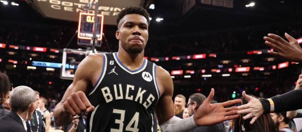 Giannis Antetokounmpo left the game early due to a left groin strain.