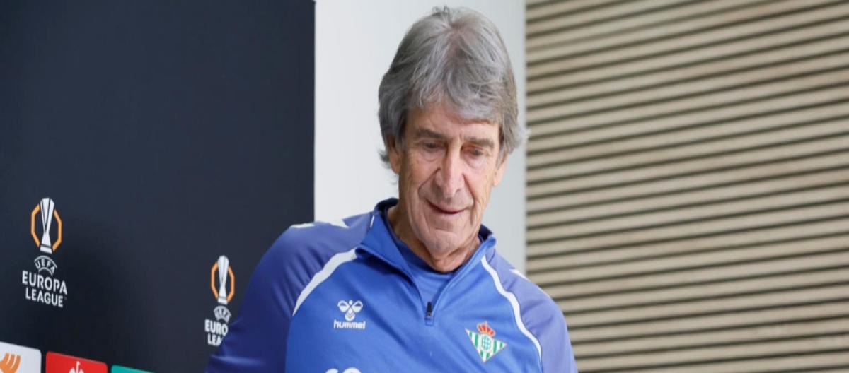 Official: Real Betis extends manager Pellegrini's contract until 2027