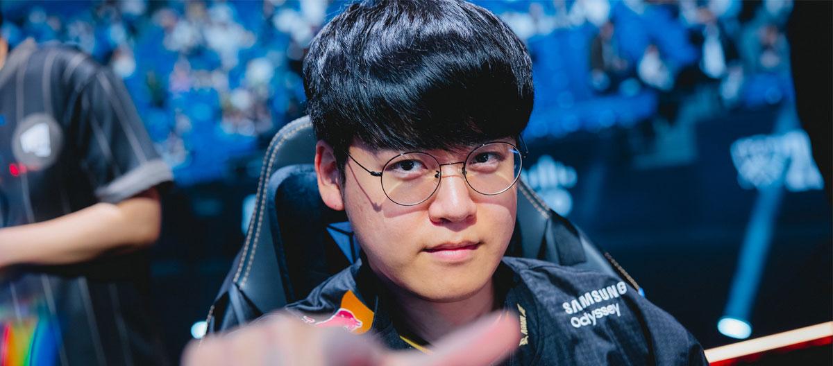 South Korean National Assembly is considering passing a bill to protect former T1 ace player Gumayusi who continues to face threats from sasaeng (obsessive) fans after leaving the team..