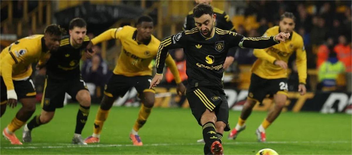 Premier League – Bruno Fernandes scores twice as Manchester United beat Wolves 4-1