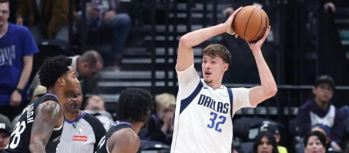 18-year-old rookie Cooper Flagg scored 42 points, becoming the youngest player in history to achieve this feat.