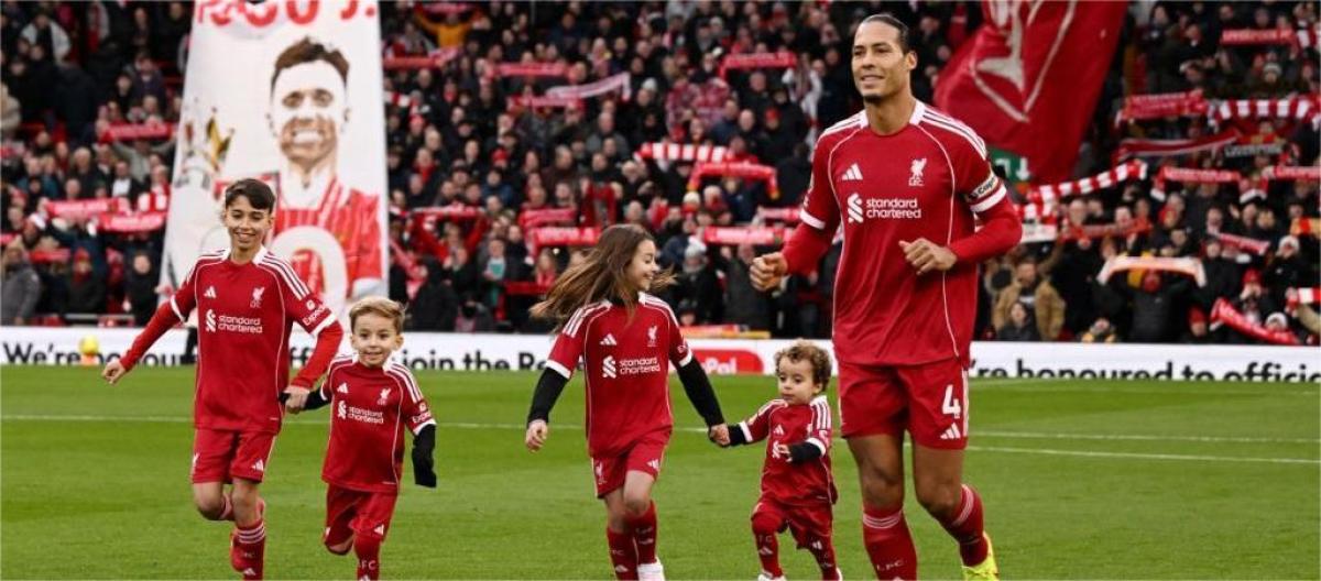 Van Dijk urged everyone to continue fighting for every second and to find a way to win.