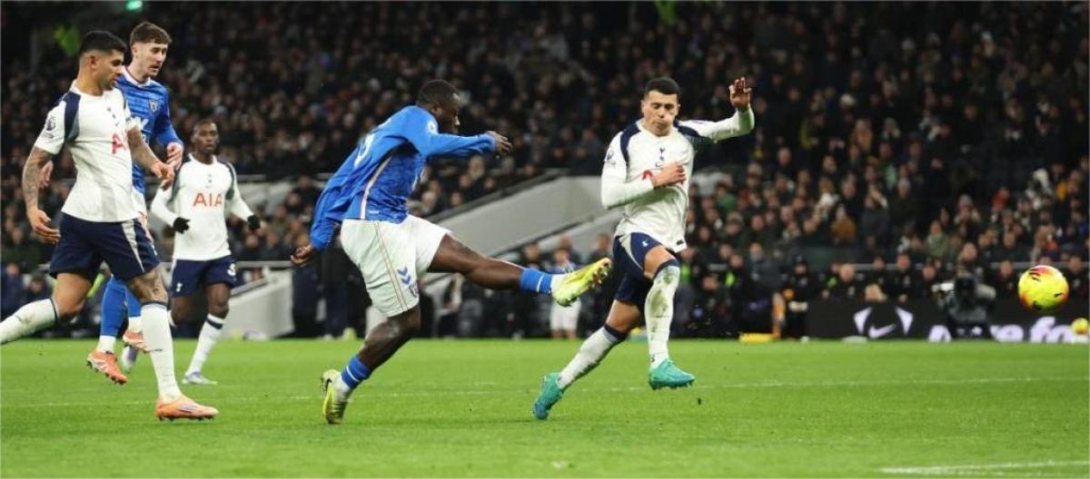 助桑德兰逼平热刺　布赖恩·布罗比：这是很好的表现