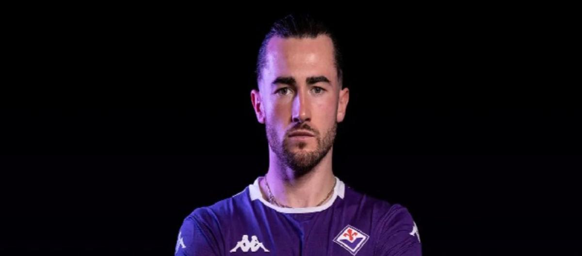 Leeds United winger Jack Harrison has joined Fiorentina on loan, with an option to buy included in the contract.