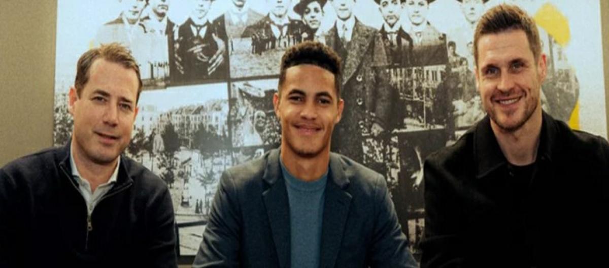 多特官宣今夏签下巴西小将考昂·普拉特斯，合约为期5年