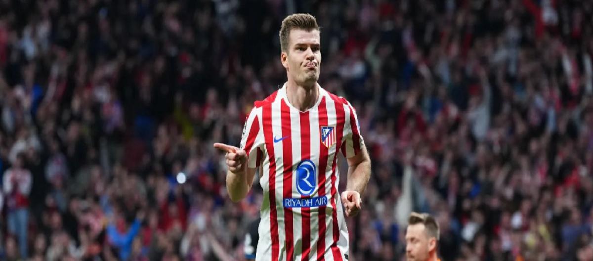 Champions League – Thierry Thoreau scores a hat-trick as Atletico Madrid thrashes Club Brugge 4-1 to advance to the Round of 16.