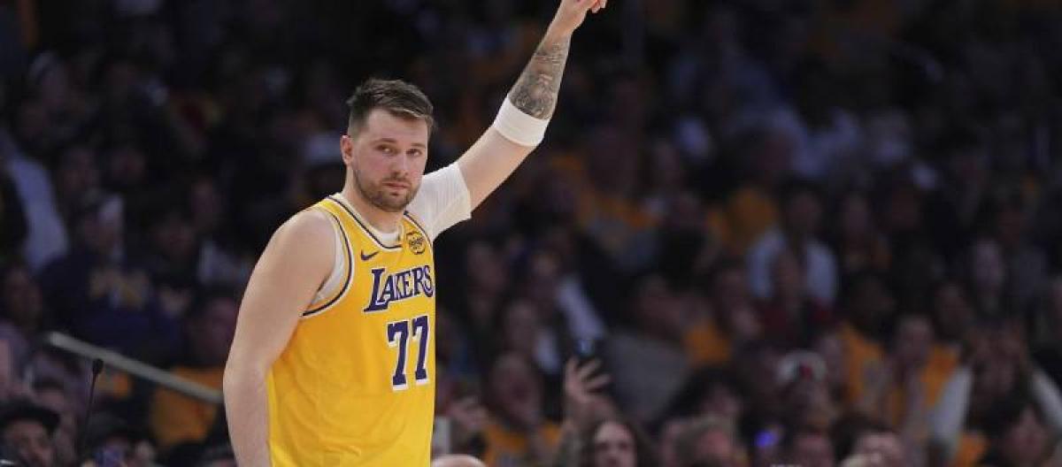 东契奇因不当手势遭联盟重罚5万美元