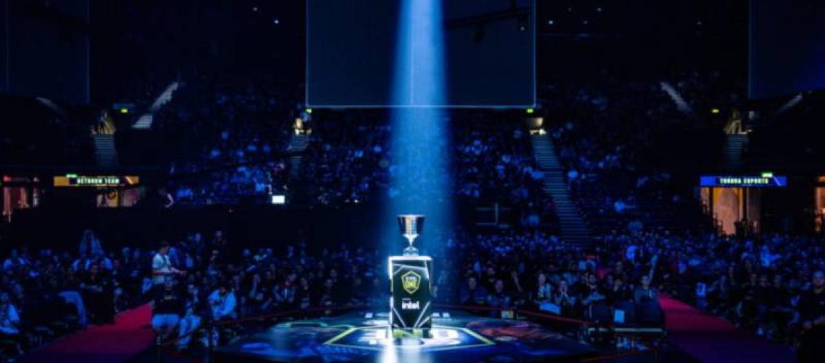 Aurora Gaming leads the 2026 ESL One Birmingham tournament with a 7-1 record.