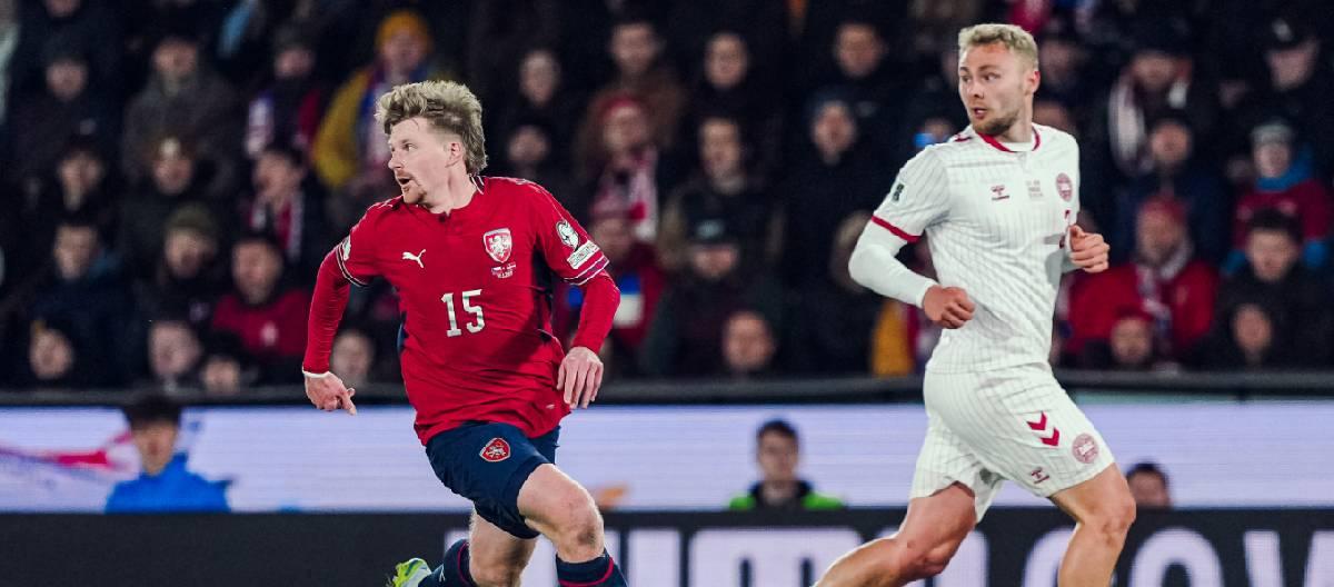 帕维尔·舒尔茨为主教练感到高兴，同时也为全队共同完成目标感到自豪