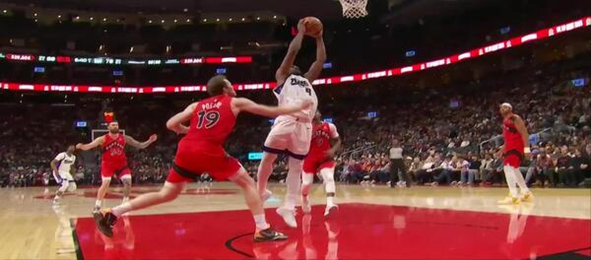 Achiuwa and Rozan combined for 56 points as the Kings defeated the Raptors 123-115.