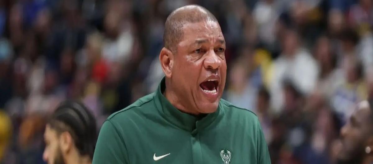 雄鹿总经理：里弗斯下赛季去留未定，今年他已竭尽所能