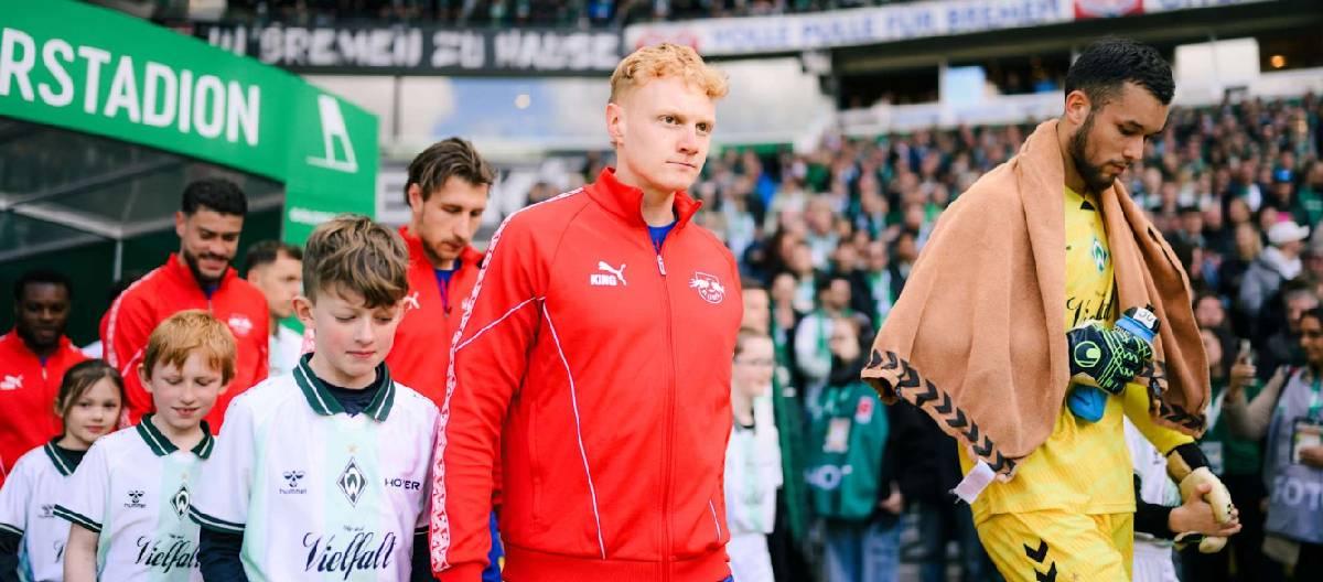 尼古拉斯·塞瓦尔德表示只要球队需要他出任那个位置，他会毫不迟疑地去踢